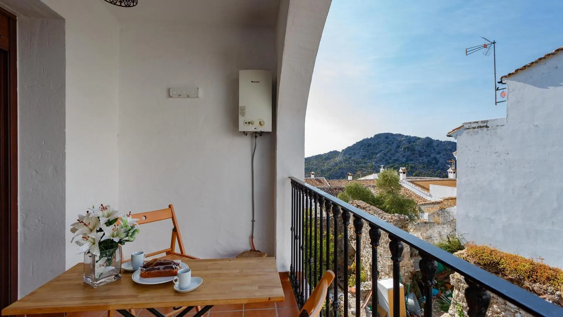 Alojamiento Rural Benaocaz Holiday home
