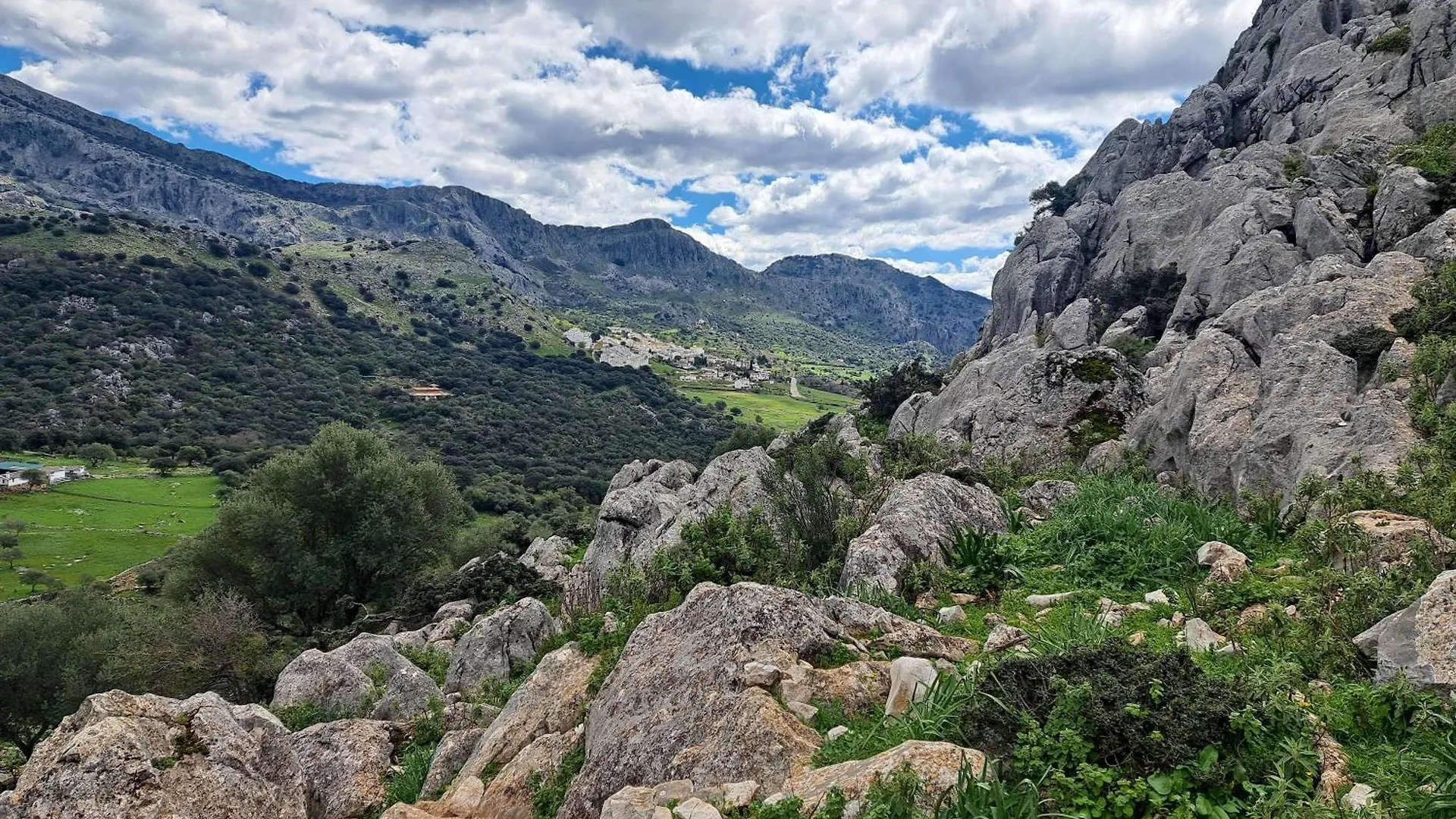 Alojamiento Rural Benaocaz Feriehus